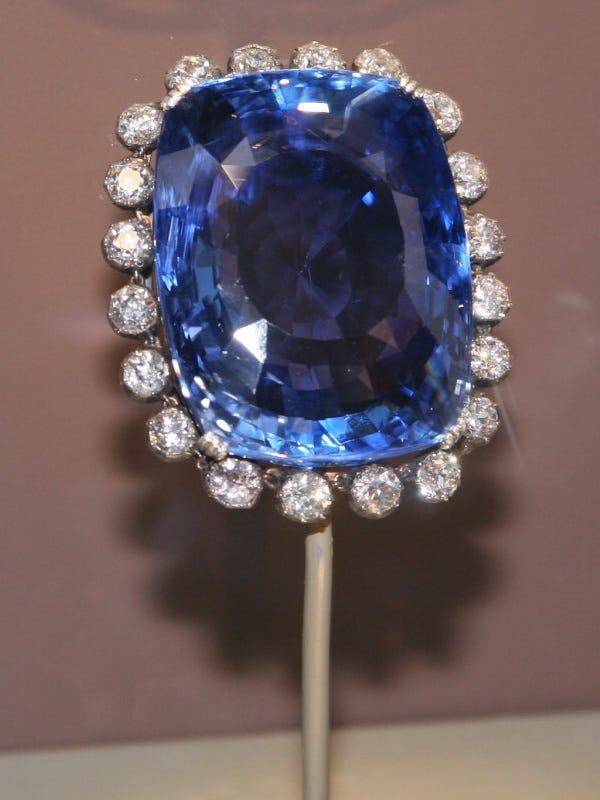 Logan_Sapphire,_National_Museum_of_Natural_History,_Washington_DC