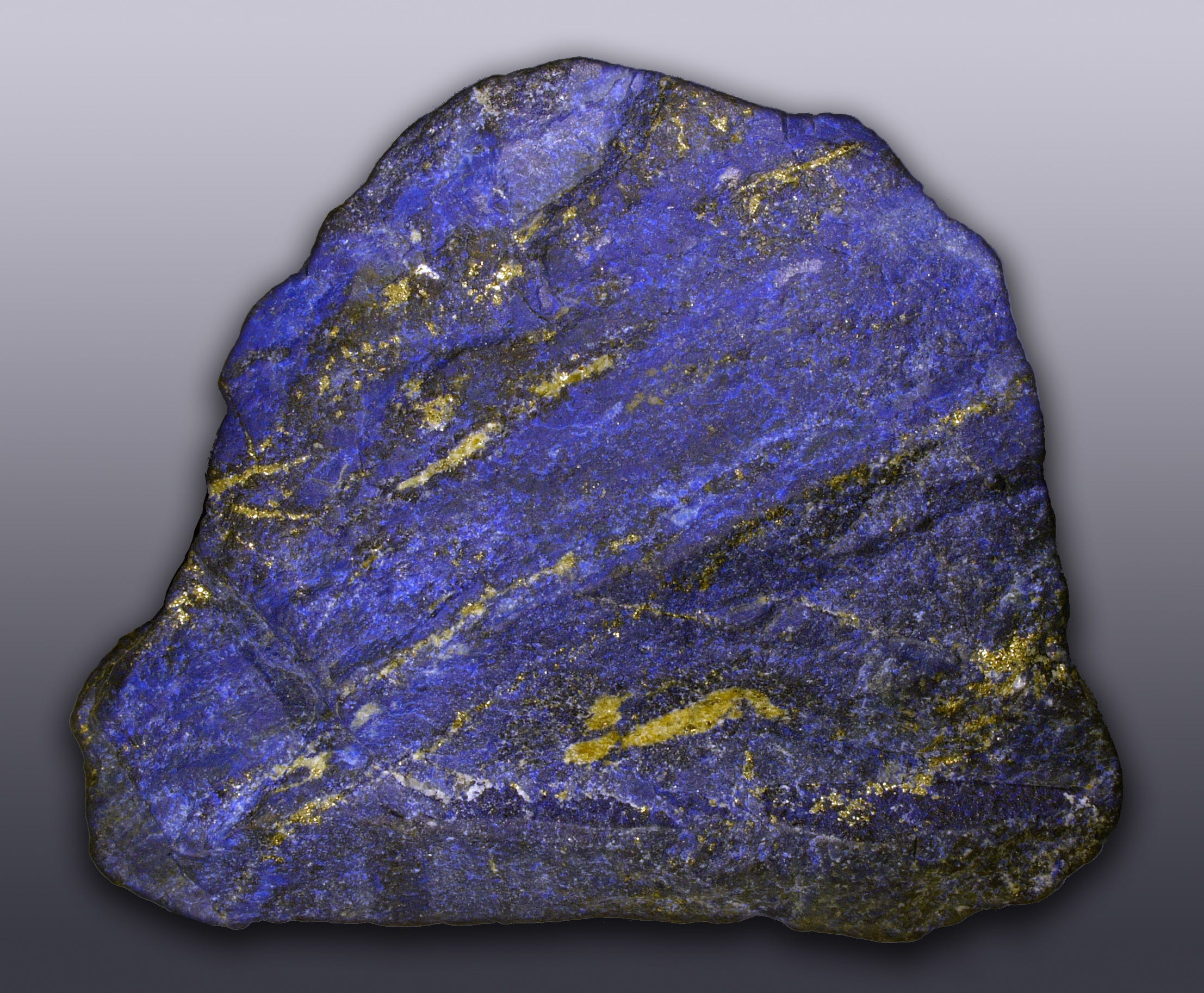 Photo of Lapis Lazuli rock, via http://ow.ly/OG3E300iFxq 